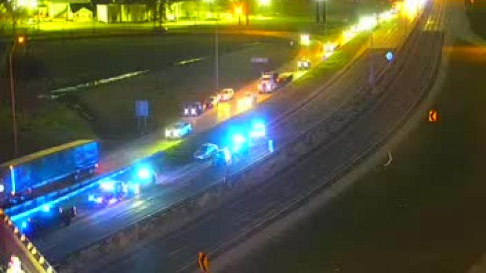 Lake Charles I-10 Eastbound Crash At Mile Marker 34 Closes Lanes And Diverts Traffic