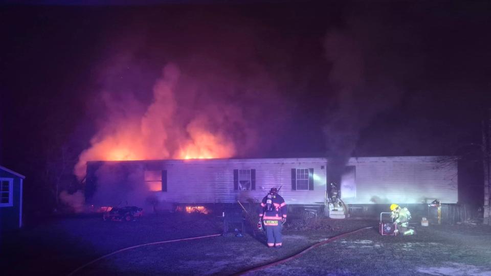 Calcasieu Parish Firefighters Contain Early Morning Mobile Home Blaze On Marcantel Road